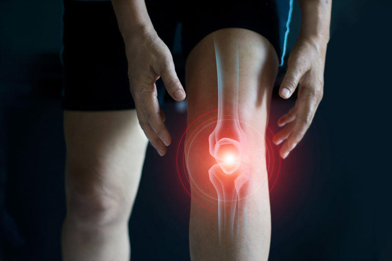 Elderly woman suffering from pain in knee. Tendon problems and Joint ...